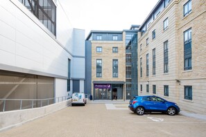 Exterior - Premier Inn Harrogate Town Centre (Harrogate)
