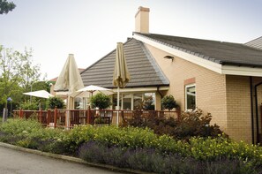 Exterior - Premier Inn Harrogate South (Harrogate)