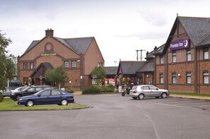 Exterior - Premier Inn Inverness East (Inverness)