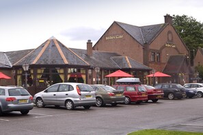 Exterior - Premier Inn Inverness East (Inverness)