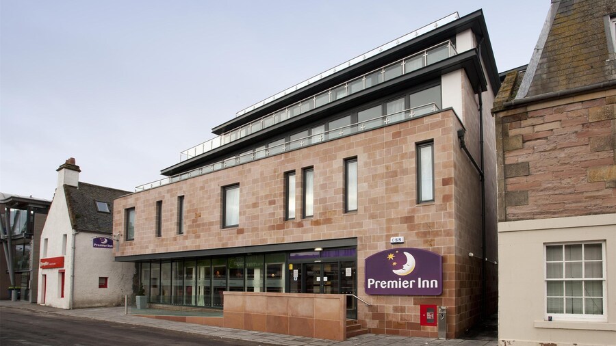 Premier Inn Inverness Centre - River Ness