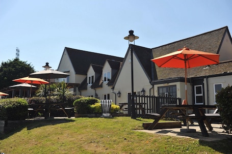 Exterior. Premier Inn Ipswich South