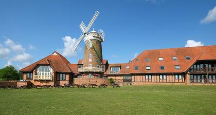 Premier Inn Milton Keynes South