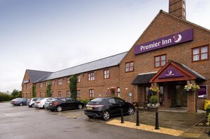 Exterior - Premier Inn Leeds South - Birstall (Bradford)