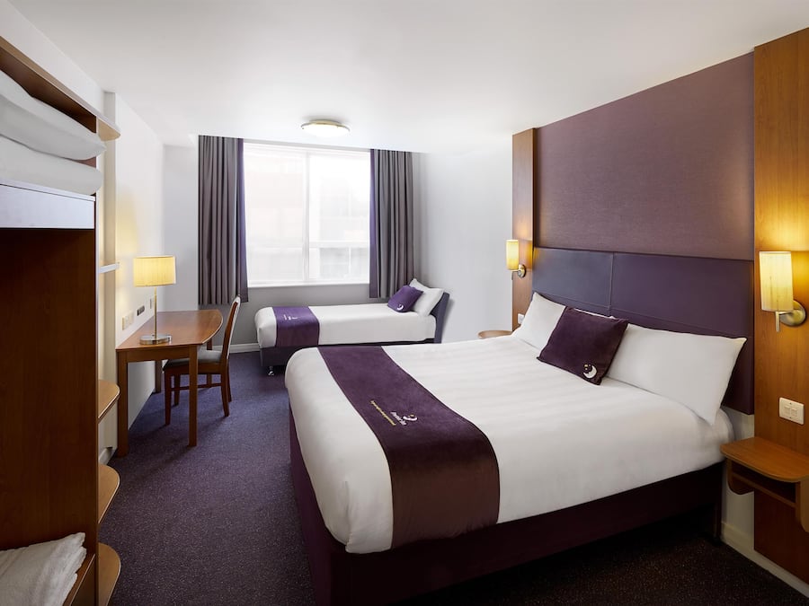Family Triple Room | Bed sheets