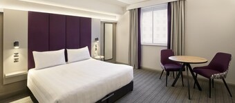 Premier Inn London Gatwick Manor Royal