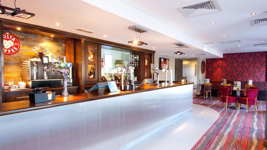 Premier Inn London Gatwick Manor Royal