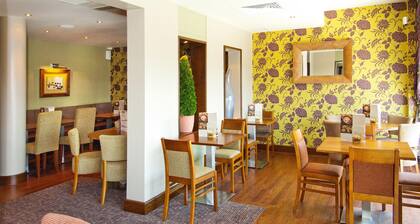 Premier Inn London Gatwick Manor Royal