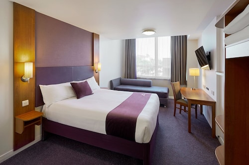 Premier Inn London Hayes North