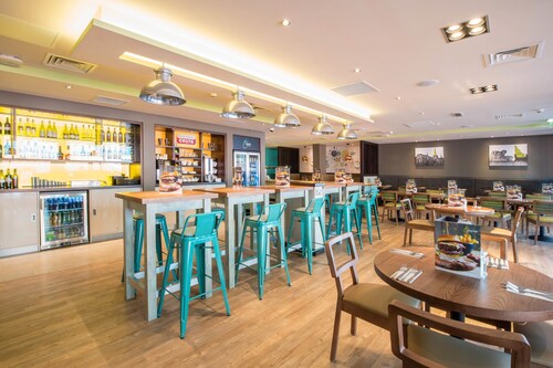 Premier Inn Lichfield City Centre