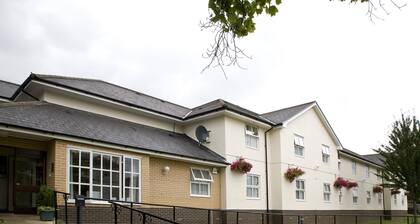 Premier Inn Epsom Central