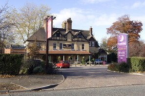 Exterior - Premier Inn Gravesend Central (Gravesend)