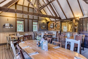 Restaurant - Premier Inn Tonbridge (Tonbridge)