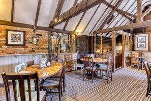 Restaurant - Premier Inn Tonbridge (Tonbridge)