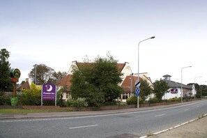 Exterior - Premier Inn Basildon - Rayleigh (Rayleigh)