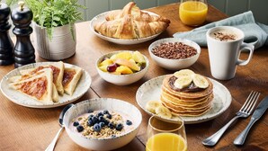 Desayuno buffet (con cargo)