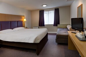 Deluxe Room, 1 Double Bed, Non Smoking | Desk, free cots/infant beds, free WiFi, bed sheets