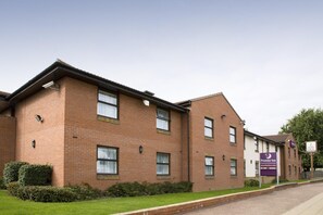 Exterior - Premier Inn London Romford West (Romford)