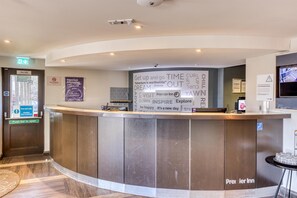 Reception - Premier Inn Chelmsford - Boreham (Chelmsford)