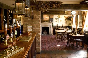Restaurant - Premier Inn Waltham Abbey (Waltham Abbey)