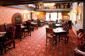 Dining - Premier Inn London Southwark Bankside (London)