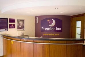 Reception - Premier Inn London Southwark Bankside (London)
