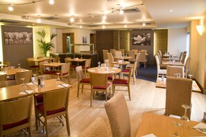 Restaurant - Premier Inn London Elstree / Borehamwood (Borehamwood)