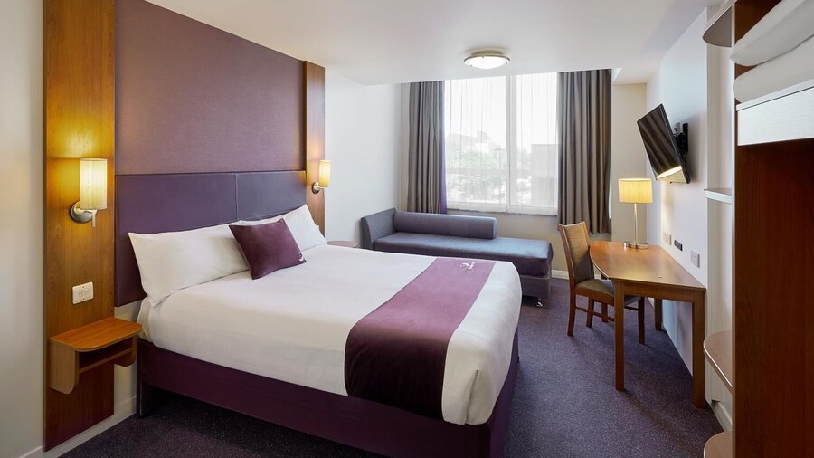 Premier Inn Colchester - Cowdray Avenue