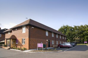 Exterior - Premier Inn Colchester - Cowdray Avenue (Colchester)