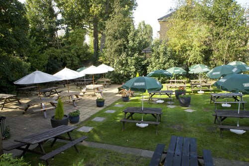 Premier Inn Colchester - Cowdray Avenue