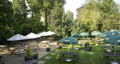 Premier Inn Colchester - Cowdray Avenue
