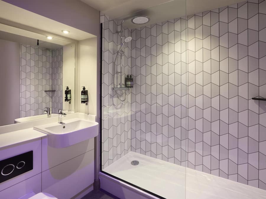Superior Double Room | Bilik Mandi