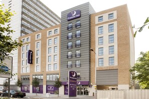 Exterior - Premier Inn London Croydon Town Centre (Croydon)