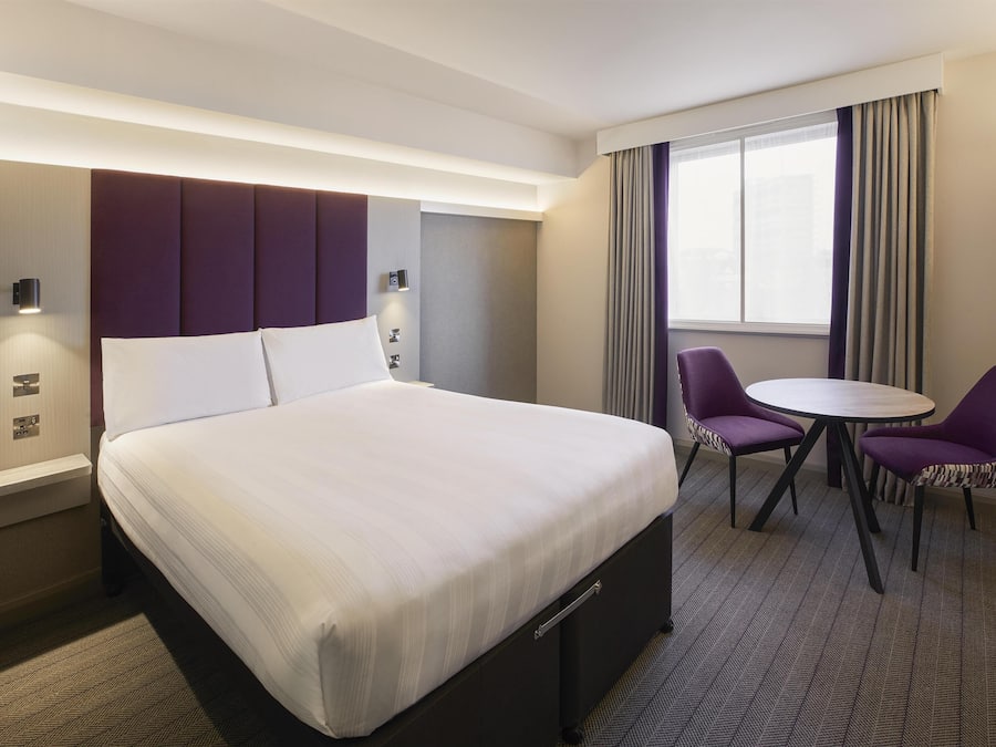 Standard Double Room | Bed sheets