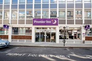 Exterior - Premier Inn London Holborn (London)