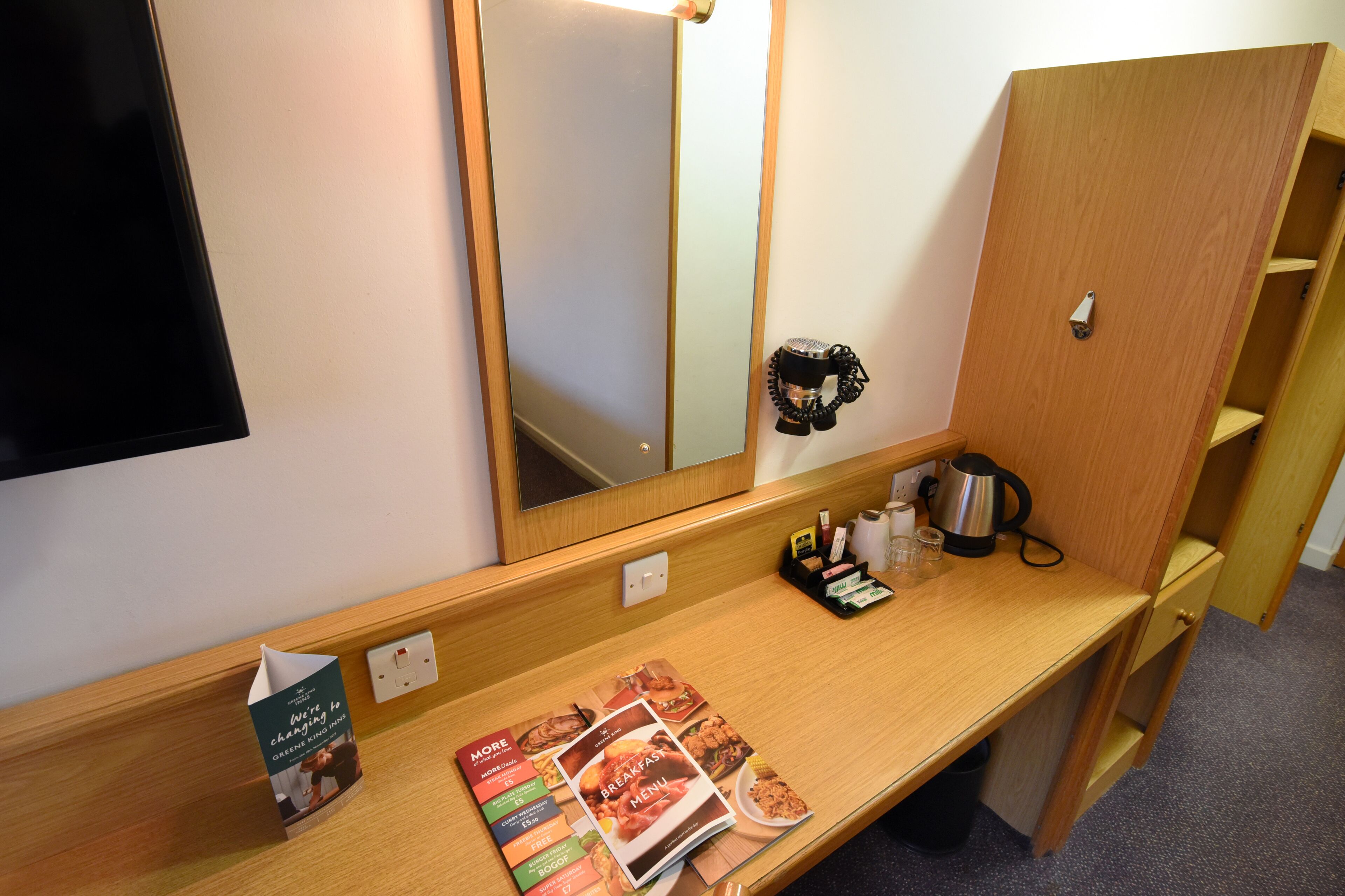 1 bedroom, desk, iron/ironing board, free wifi