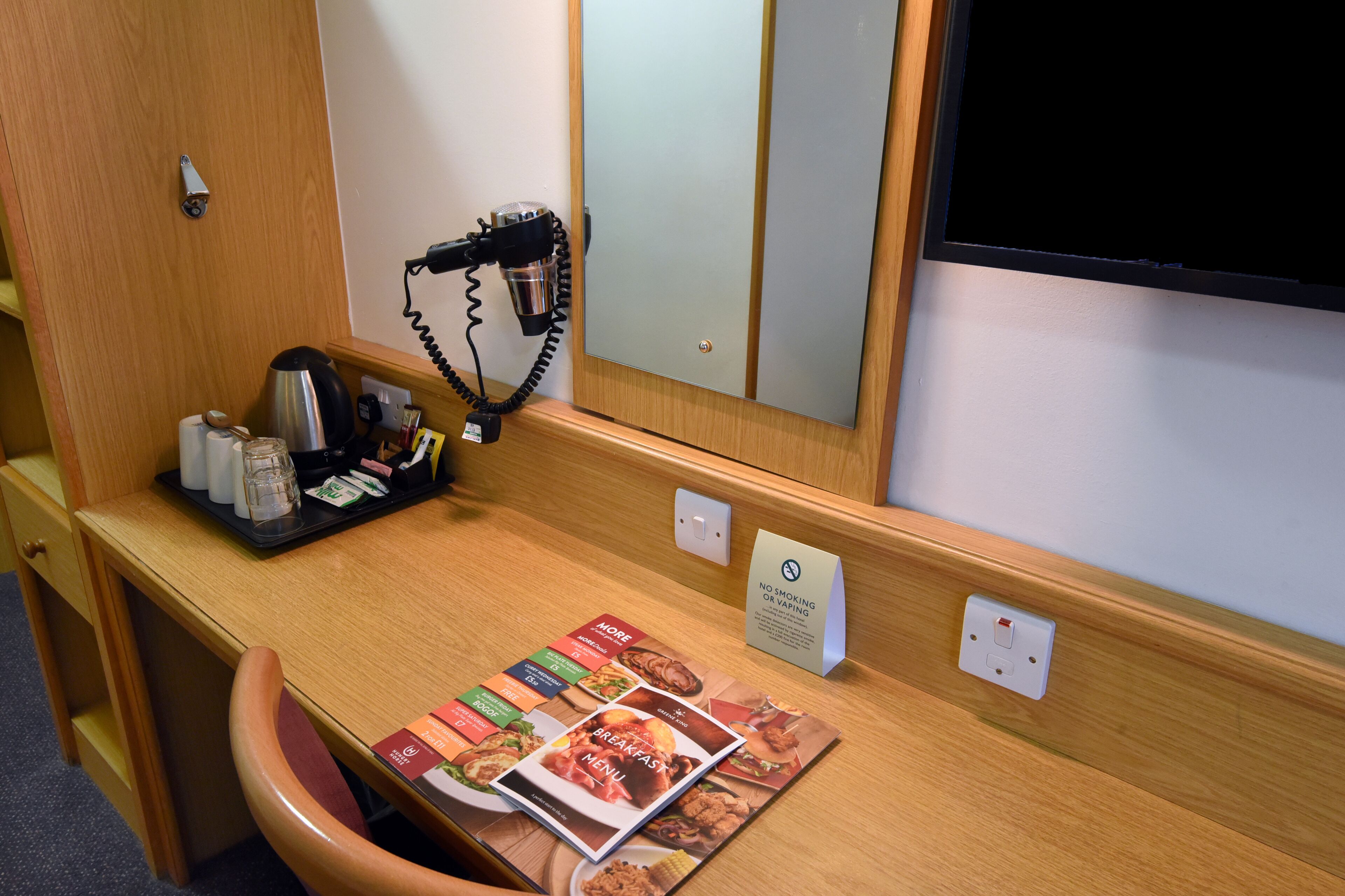 1 bedroom, desk, iron/ironing board, free wifi