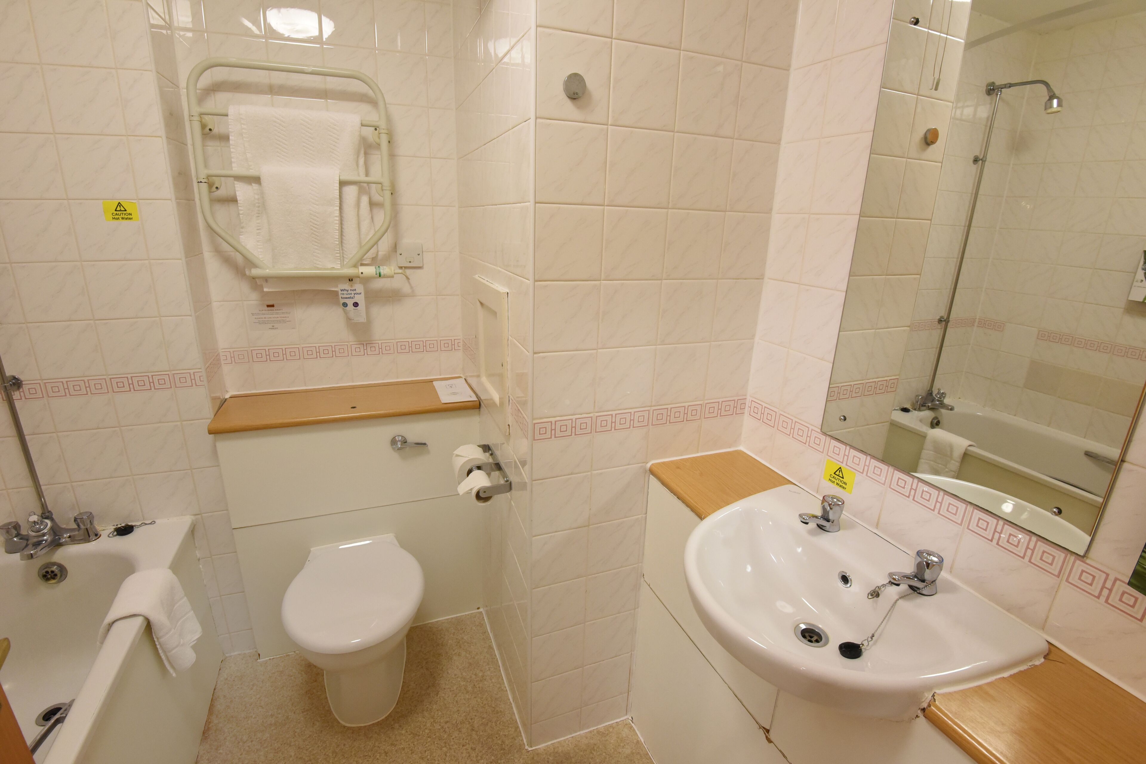 combined shower/bathtub, free toiletries, hair dryer, towels