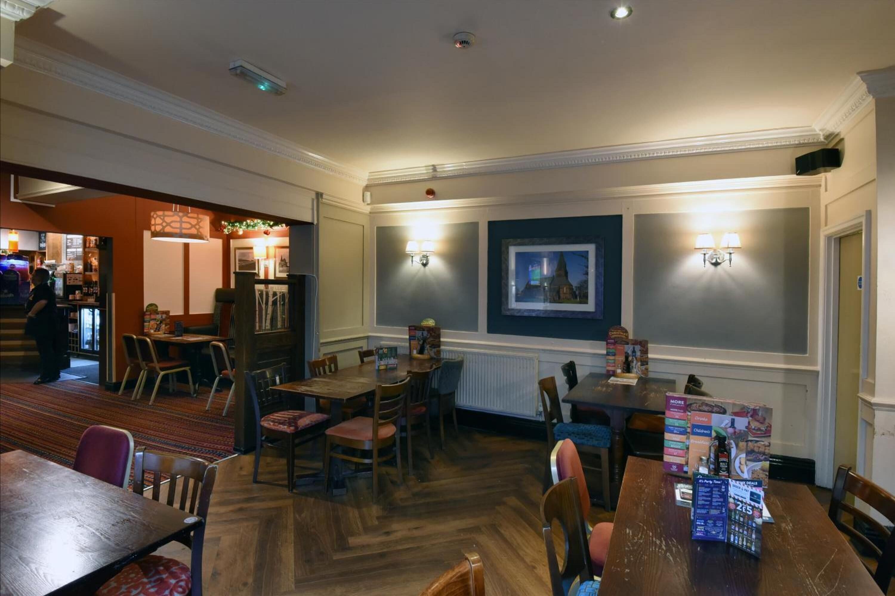 breakfast, lunch, dinner served; british cuisine