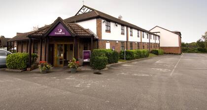 Premier Inn Wirral - Heswall