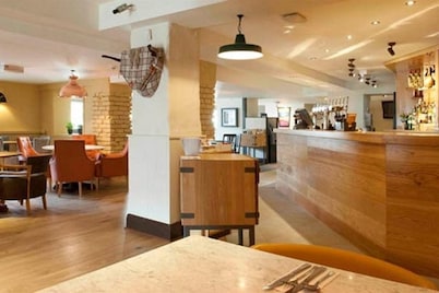 Premier Inn Wirral - Heswall
