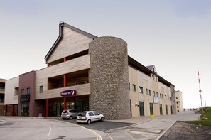 Exterior - Premier Inn Caernarfon (Caernarfon)