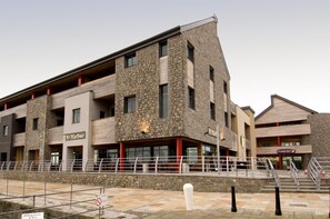 Exterior - Premier Inn Caernarfon (Caernarfon)