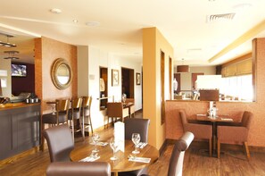 Restaurant - Premier Inn Liverpool John Lennon Airport (Liverpool)