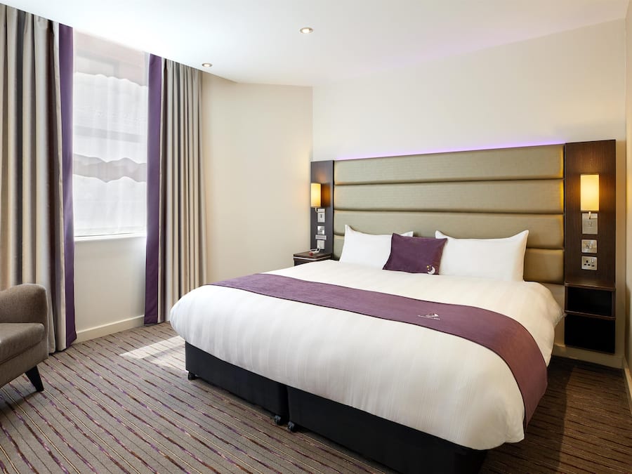 Standard Double Room, Accessible Bathtub