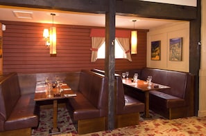 Restaurant - Premier Inn Tring (Tring)
