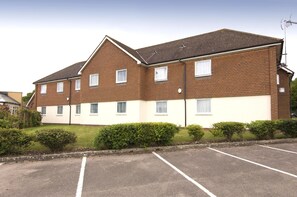 Exterior - Premier Inn Tring (Tring)