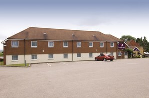 Exterior - Premier Inn Tring (Tring)