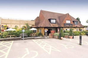 Exterior - Premier Inn Tring (Tring)