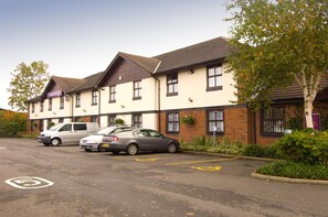 Exterior - Premier Inn Oldham - Broadway (Oldham)